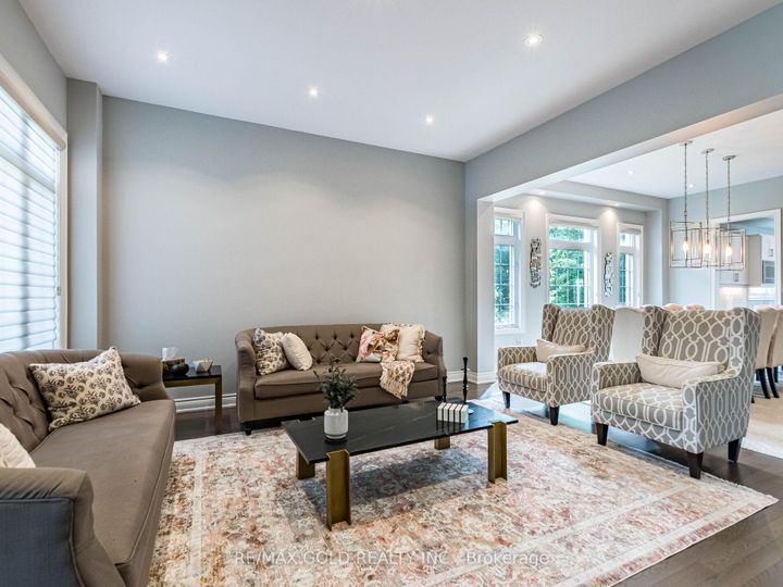 Photo 5 at 151 Rising Hill Ridge, Bram West, Brampton