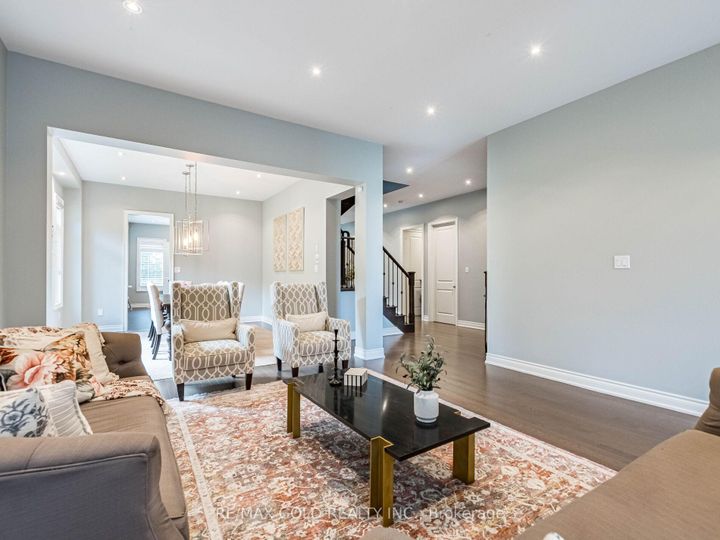 Photo 6 at 151 Rising Hill Ridge, Bram West, Brampton