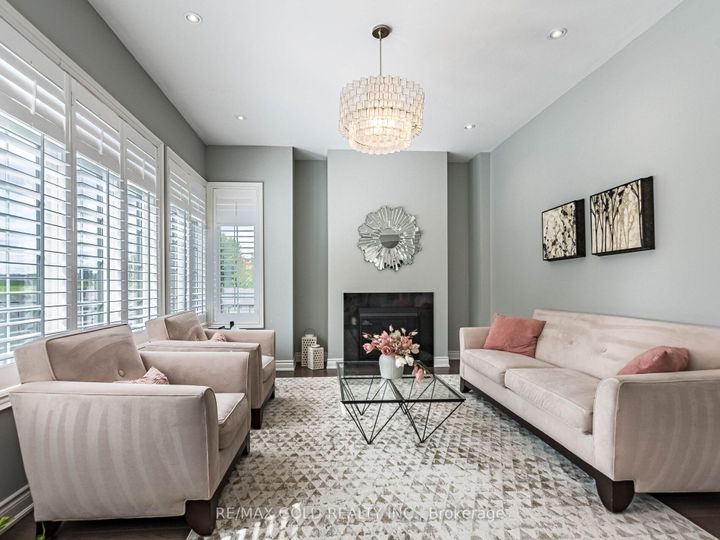 Photo 11 at 151 Rising Hill Ridge, Bram West, Brampton
