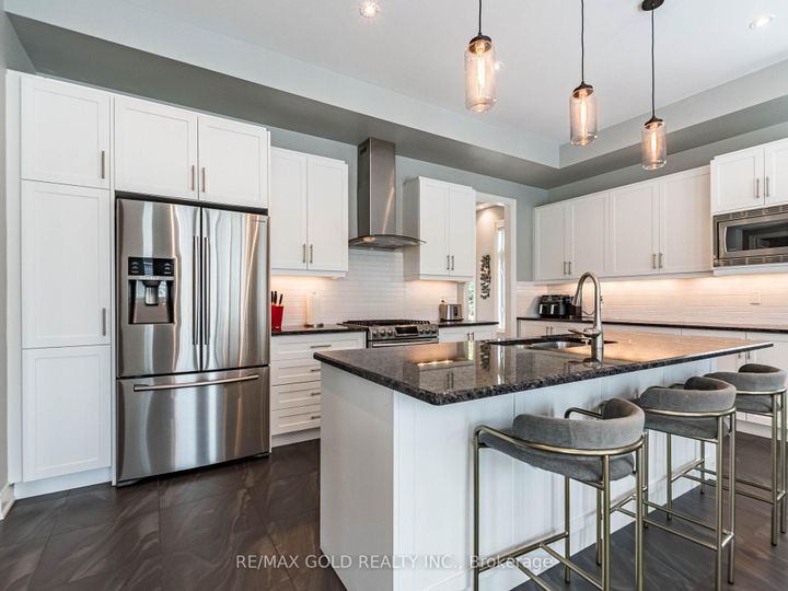 Photo 18 at 151 Rising Hill Ridge, Bram West, Brampton