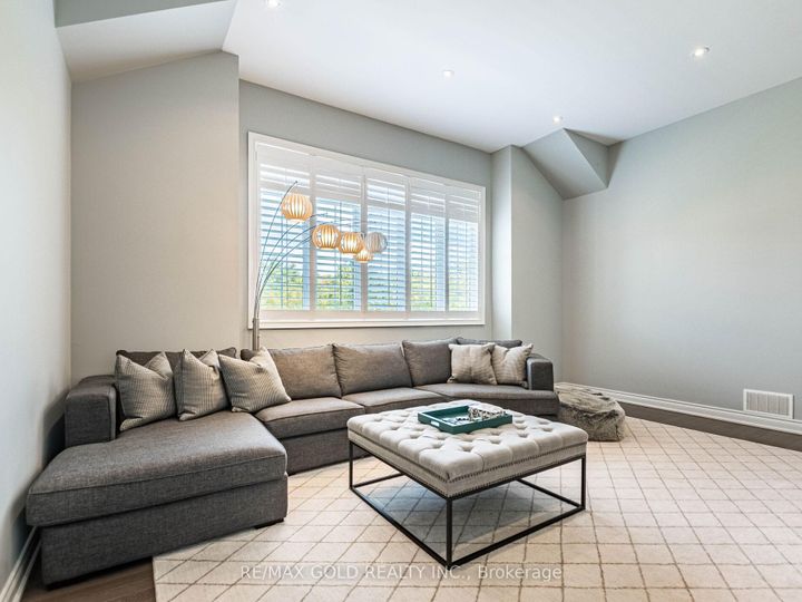 Photo 25 at 151 Rising Hill Ridge, Bram West, Brampton