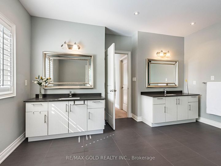 Photo 29 at 151 Rising Hill Ridge, Bram West, Brampton