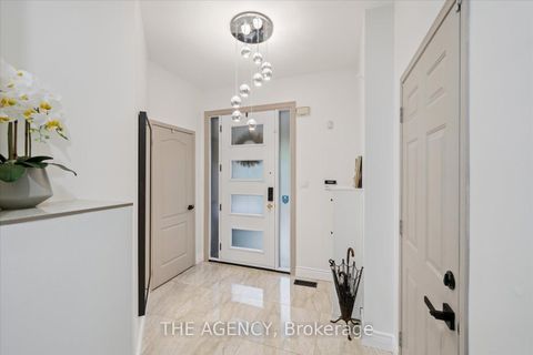 Photo 3 at 908 Oaktree Crescent, Summerhill Estates, Newmarket