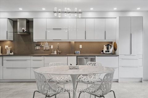 Photo 19 at 908 Oaktree Crescent, Summerhill Estates, Newmarket