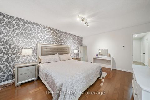 Photo 27 at 908 Oaktree Crescent, Summerhill Estates, Newmarket