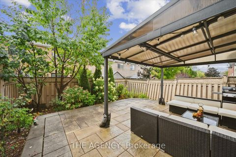 Photo 43 at 908 Oaktree Crescent, Summerhill Estates, Newmarket