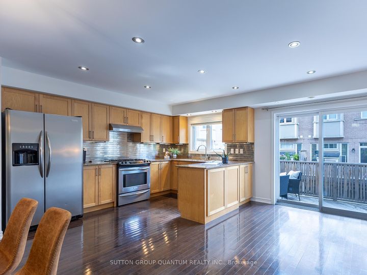 Photo 11 at 50 Rosewood Avenue, Port Credit, Mississauga