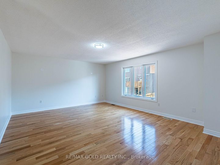 Photo 18 at 26 Yuile Court, Fletcher's Creek South, Brampton
