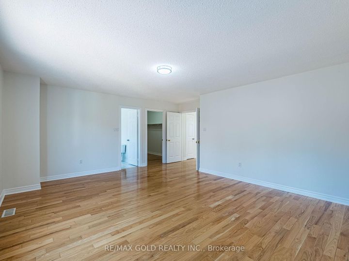 Photo 19 at 26 Yuile Court, Fletcher's Creek South, Brampton
