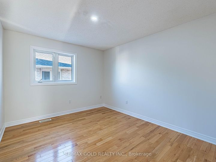 Photo 22 at 26 Yuile Court, Fletcher's Creek South, Brampton