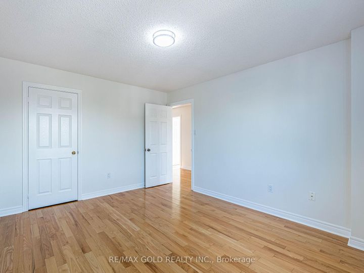 Photo 24 at 26 Yuile Court, Fletcher's Creek South, Brampton