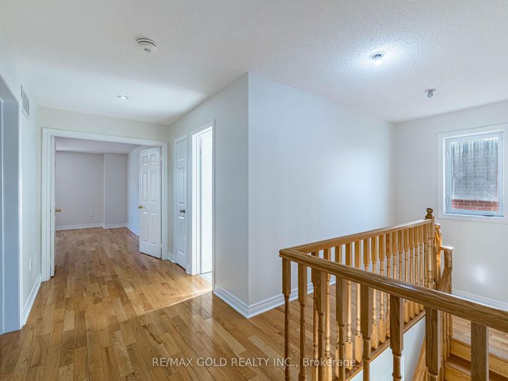 Photo 26 at 26 Yuile Court, Fletcher's Creek South, Brampton