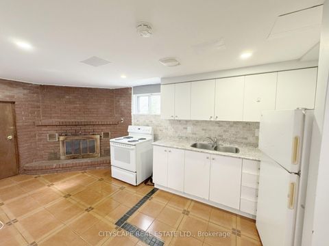 Photo 20 at 11 Melpham Court, Clairville, Toronto