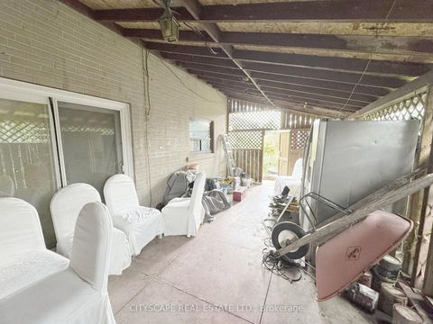 Photo 28 at 11 Melpham Court, Clairville, Toronto