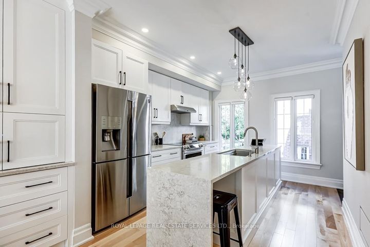 Photo 7 at 13 Archgate Lane, Davenport, Toronto