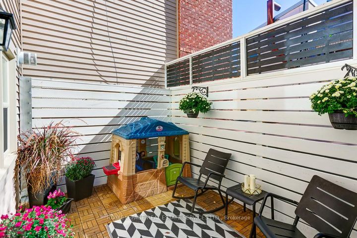 Photo 19 at 13 Archgate Lane, Davenport, Toronto