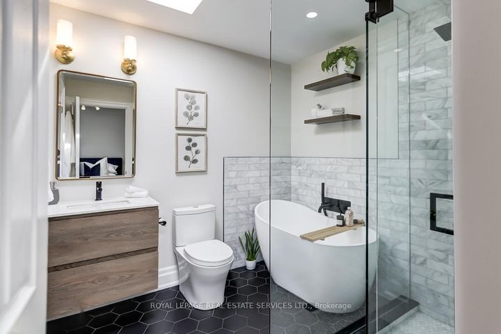 Photo 33 at 13 Archgate Lane, Davenport, Toronto