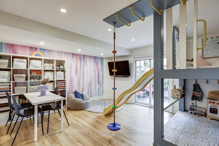 Photo 37 at 13 Archgate Lane, Davenport, Toronto