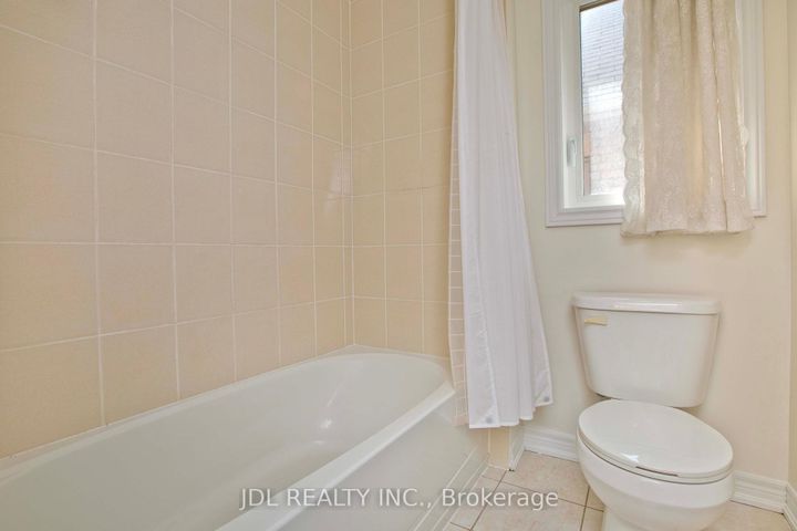 Photo 24 at 21 Wozniak Crescent, Wismer, Markham