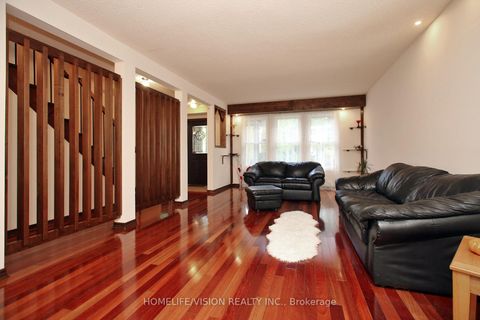 Photo 3 at 12 Relroy Court E, Steeles, Toronto