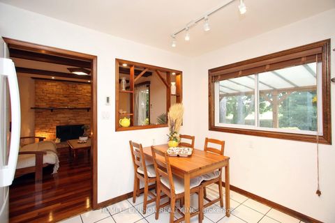 Photo 11 at 12 Relroy Court E, Steeles, Toronto