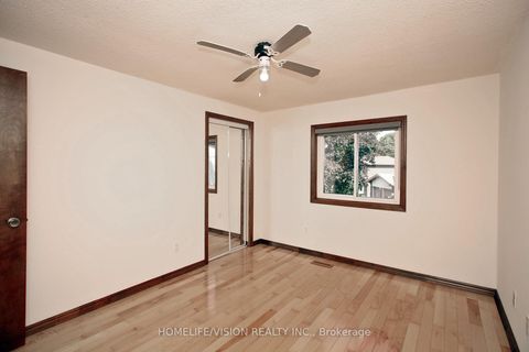 Photo 16 at 12 Relroy Court E, Steeles, Toronto