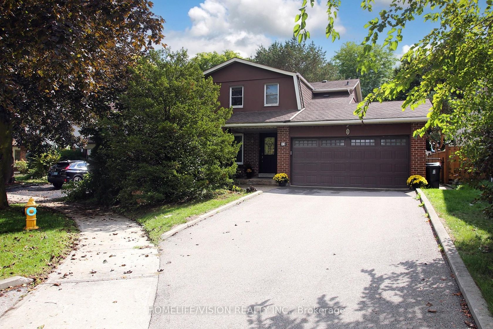 12 Relroy Court E, Steeles, Toronto 