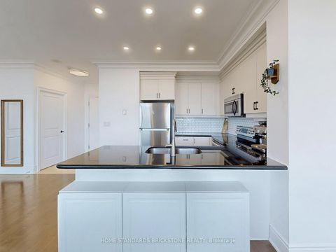 Photo 12 at PH211 - 18 Harding Boulevard, Harding, Richmond Hill