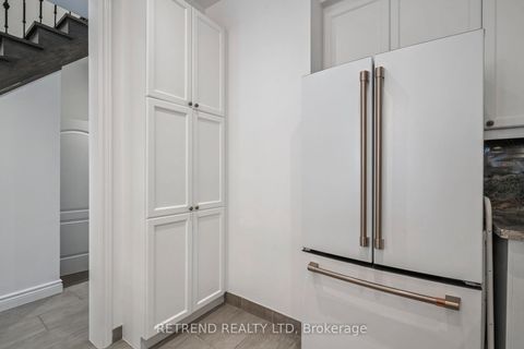 Photo 8 at 48 Gauguin Avenue, Patterson, Vaughan