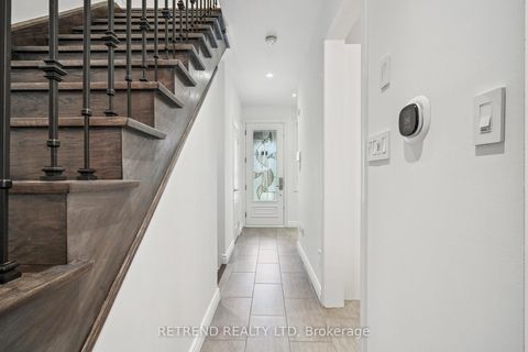 Photo 11 at 48 Gauguin Avenue, Patterson, Vaughan