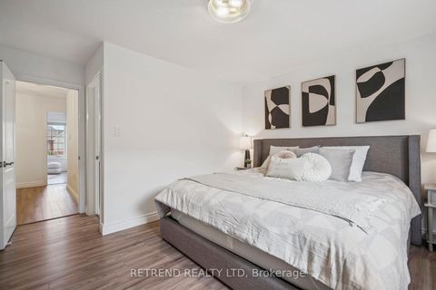 Photo 16 at 48 Gauguin Avenue, Patterson, Vaughan