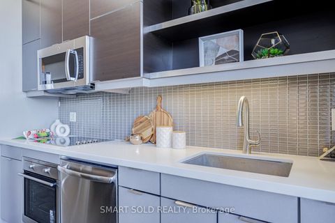 Photo 13 at 624 - 399 Spring Garden Avenue E, Willowdale East, Toronto