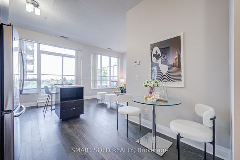 Photo 14 at 624 - 399 Spring Garden Avenue E, Willowdale East, Toronto