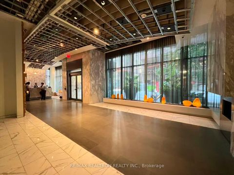 Photo 3 at 214 - 8 Charlotte Street, Waterfront Communities C1, Toronto