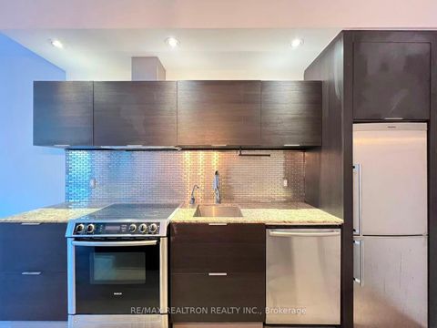 Photo 8 at 214 - 8 Charlotte Street, Waterfront Communities C1, Toronto