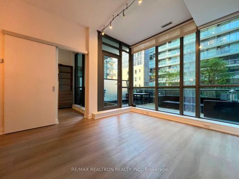 Photo 14 at 214 - 8 Charlotte Street, Waterfront Communities C1, Toronto