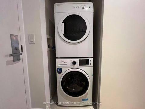 Photo 19 at 214 - 8 Charlotte Street, Waterfront Communities C1, Toronto