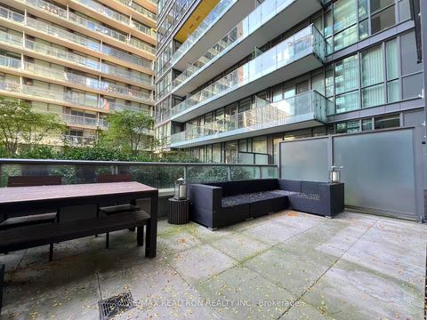 Photo 20 at 214 - 8 Charlotte Street, Waterfront Communities C1, Toronto
