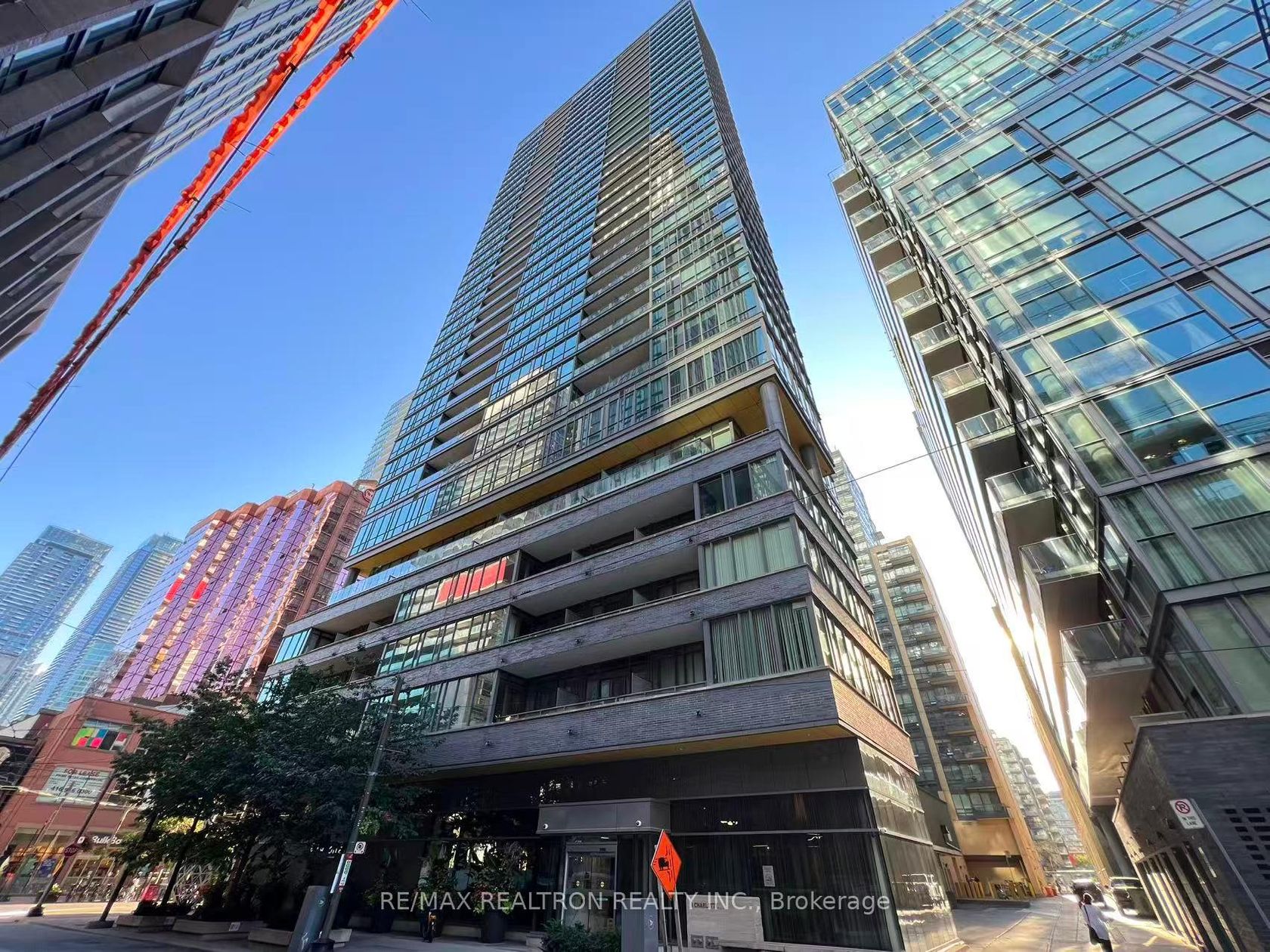 214 - 8 Charlotte Street, Waterfront Communities C1, Toronto 