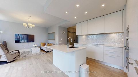 Photo 7 at 715 - 1 Gloucester Street, Yonge Corridor, Toronto