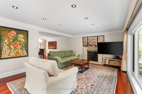 Photo 8 at 41 Thornridge Drive, Yorkhill, Vaughan