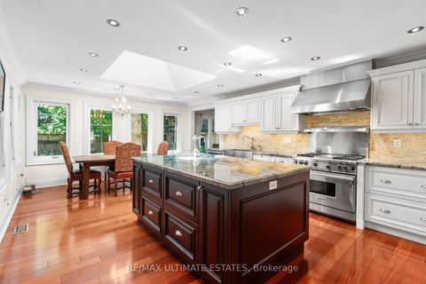 Photo 15 at 41 Thornridge Drive, Yorkhill, Vaughan