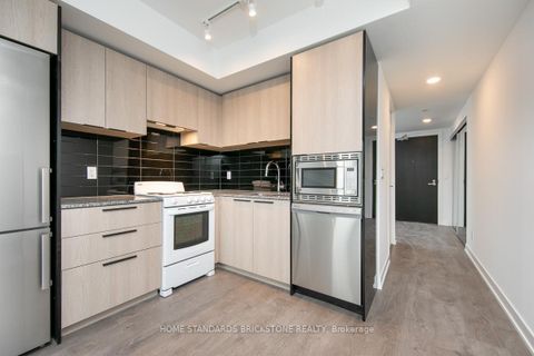 Photo 3 at 3010 - 501 Yonge Street, Yonge Corridor, Toronto