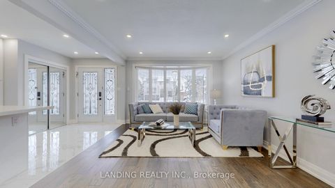 Photo 1 at 32 Lailey Crescent, Willowdale East, Toronto