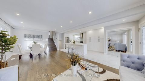 Photo 4 at 32 Lailey Crescent, Willowdale East, Toronto