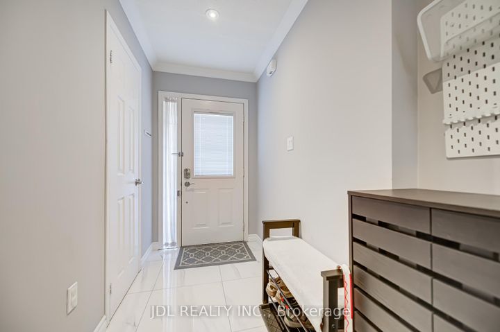 Photo 3 at 103 Thoroughbred Way, Berczy, Markham
