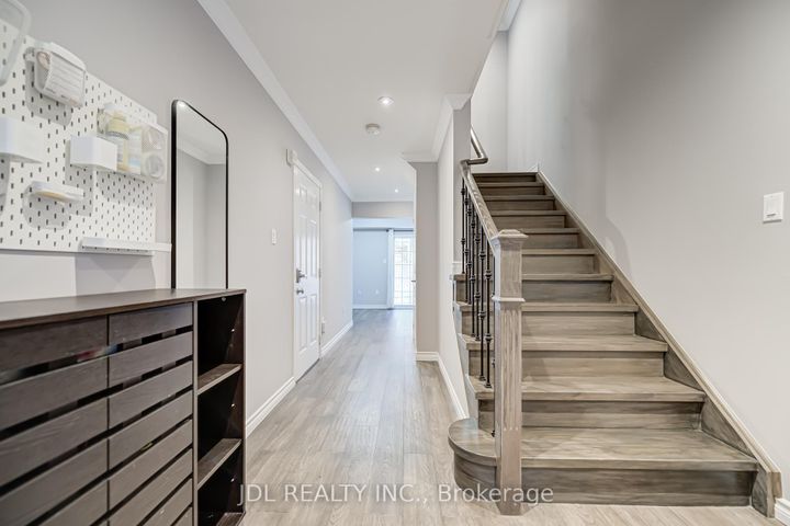 Photo 4 at 103 Thoroughbred Way, Berczy, Markham