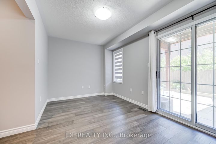 Photo 6 at 103 Thoroughbred Way, Berczy, Markham