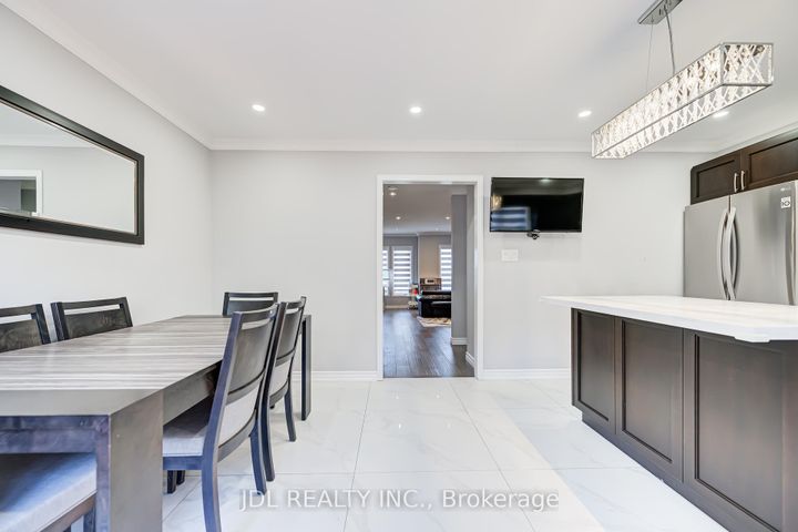 Photo 19 at 103 Thoroughbred Way, Berczy, Markham