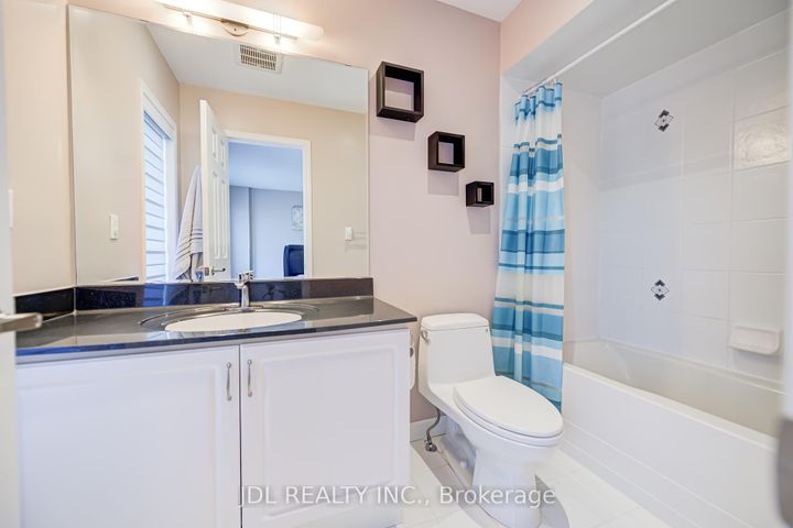Photo 31 at 103 Thoroughbred Way, Berczy, Markham